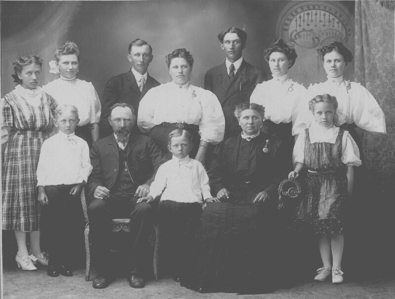 schievelbein family resized.jpg